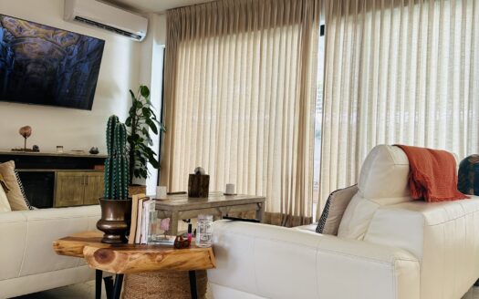 Moderna casa en Los Samanes